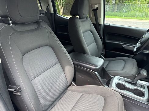 Used 2019 Chevrolet Colorado LT w/ LT Convenience Package AWD/4WD image 12