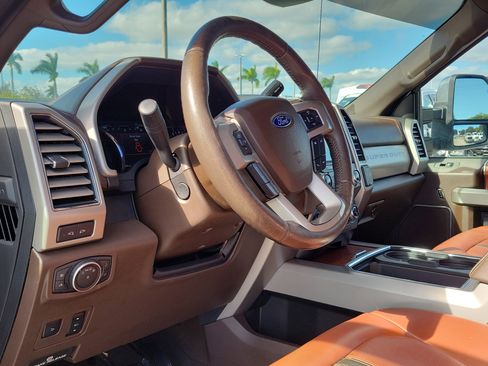 Used 2019 Ford F250 King Ranch w/ King Ranch Ultimate Package image 9