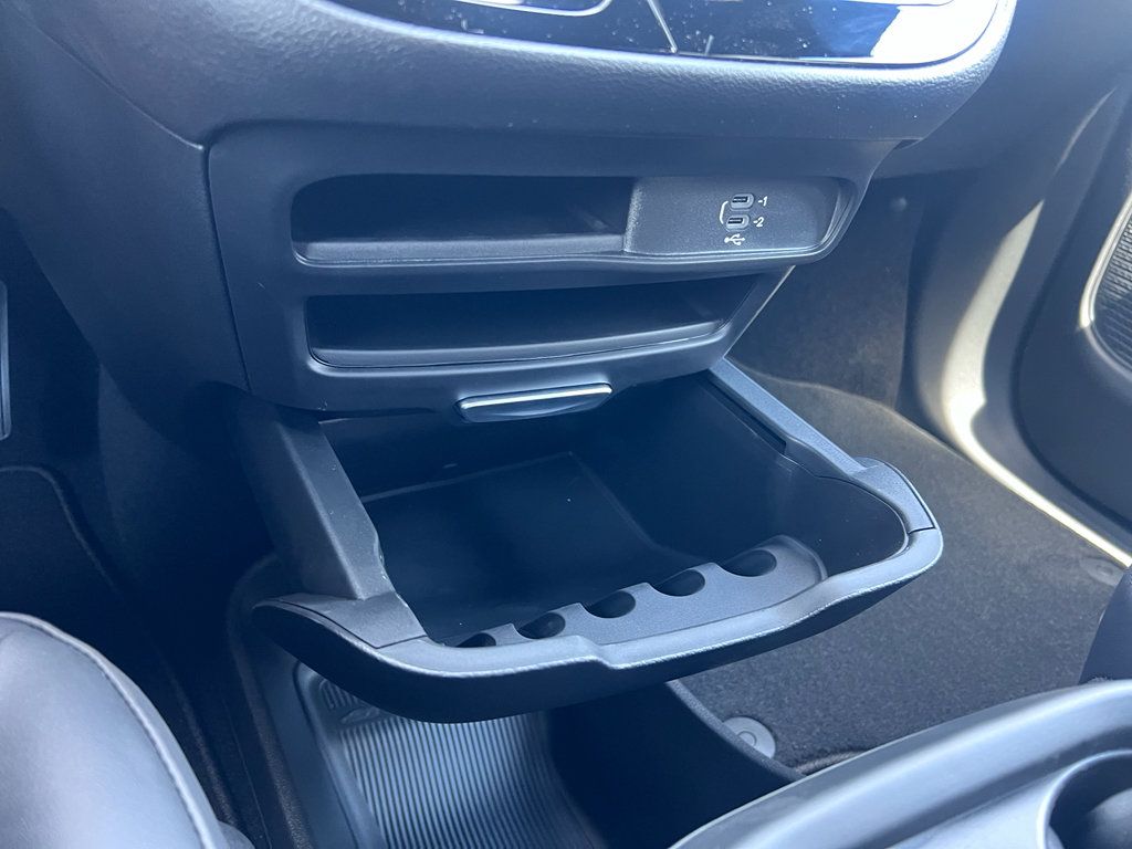 New 2027 Chrysler Pacifica Select w/ Family Tech Group FWD image 29
