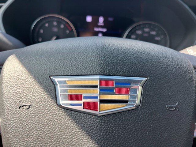 Used 2020 Cadillac XT4 Premium Luxury FWD image 35