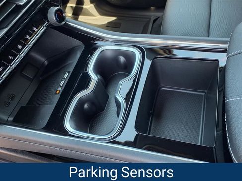 New 2026 Chevrolet Traverse LT w/ Midnight/Sport Edition image 9