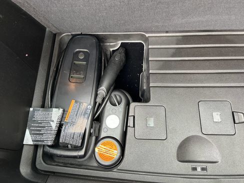 Used 2012 Chevrolet Volt Premium w/ Premium Trim Package image 18