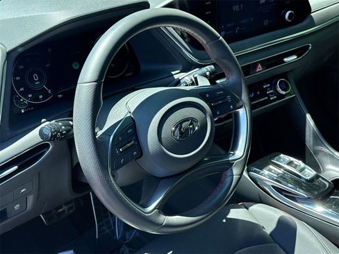 Used 2021 Hyundai Sonata SEL Plus image 16