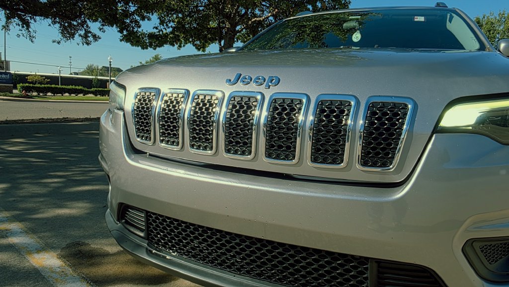 Used 2019 Jeep Cherokee Latitude w/ Popular Appearance Group FWD image 26