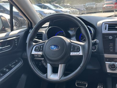 Used 2016 Subaru Outback 3.6R Limited AWD/4WD image 4