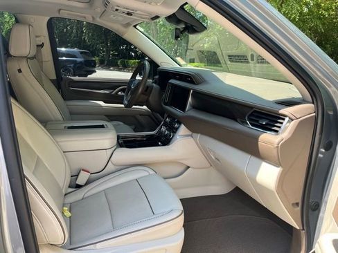 Used 2023 GMC Yukon Denali w/ Denali Reserve Package AWD/4WD image 11