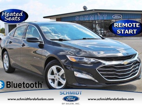 Used 2024 Chevrolet Malibu LT image 1
