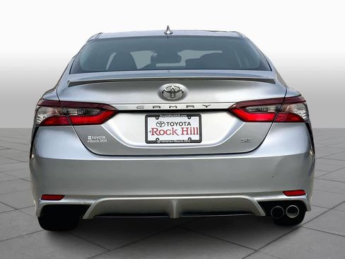 Used 2024 Toyota Camry SE image 7