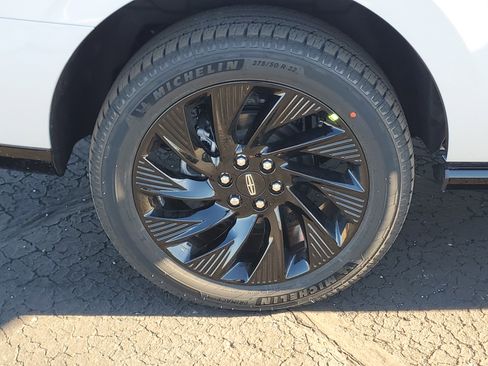 New 2025 Lincoln Navigator Reserve w/ Jet Appearance Package image 5