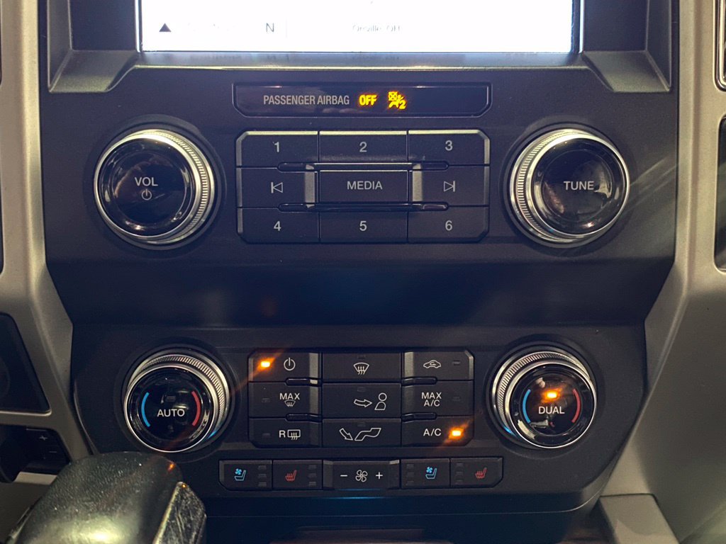Used 2019 Ford F150 Lariat w/ Equipment Group 502A Luxury AWD/4WD image 26