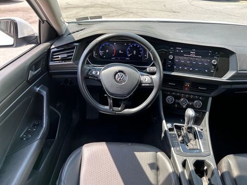 Used 2019 Volkswagen Jetta SEL FWD image 14
