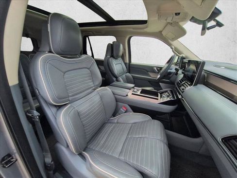 Used 2022 Lincoln Navigator Black Label AWD/4WD image 22