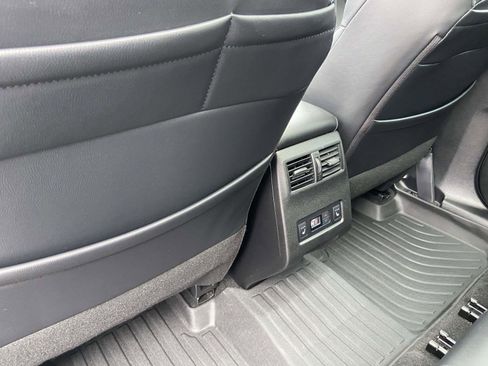 Used 2023 Mitsubishi Outlander SEL image 4