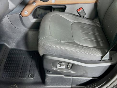 Used 2024 Land Rover Defender 130 X image 20