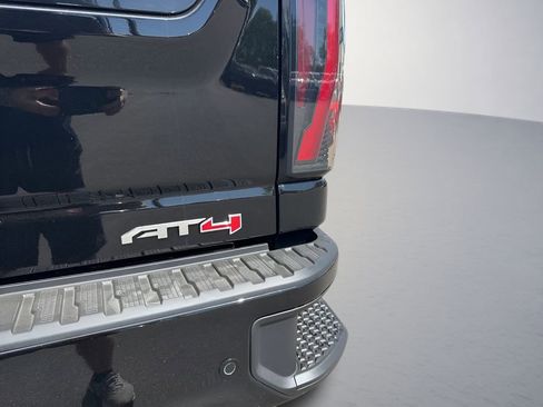 Used 2026 GMC Sierra 2500 AT4 w/ AT4 Premium Plus Package AWD/4WD image 39
