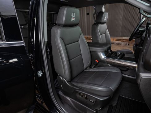 Used 2024 Chevrolet Silverado 2500 LTZ w/ LTZ Convenience Package image 30