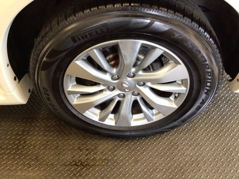 Used 2017 INFINITI QX80 4WD image 25