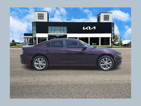 Used 2021 Dodge Charger SXT w/ Driver Convenience Group AWD/4WD image 1