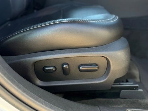 Used 2014 Ford Taurus Limited image 18