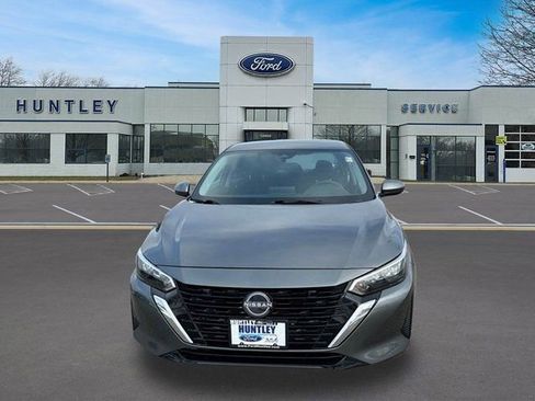 Used 2025 Nissan Sentra SV image 3