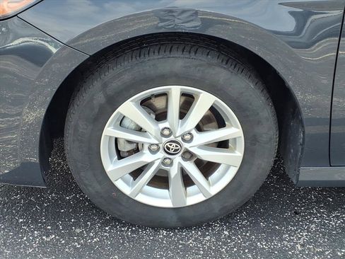 Used 2025 Toyota Camry LE image 33