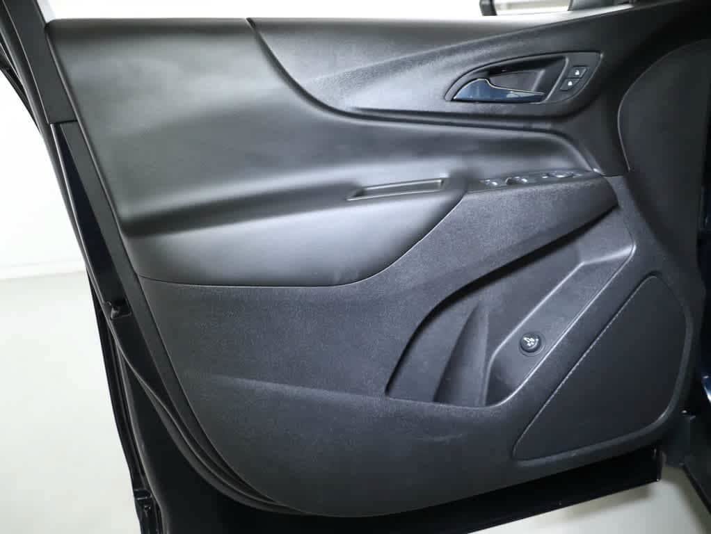 Used 2020 Chevrolet Equinox LT AWD/4WD image 16