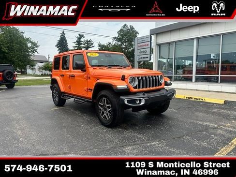 Used 2025 Jeep Wrangler Unlimited Sahara AWD/4WD image 1