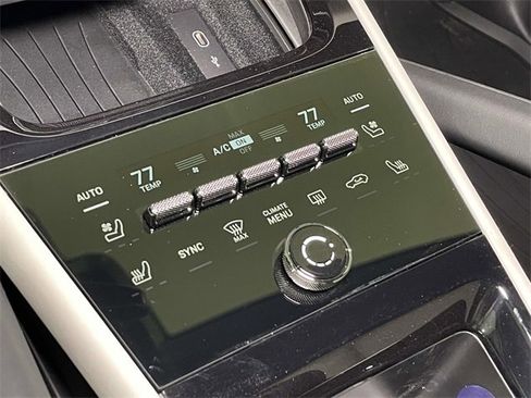 New 2026 Porsche Cayenne image 32