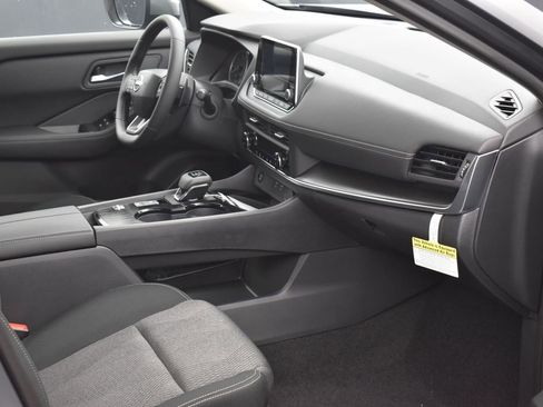 New 2026 Nissan Rogue SV image 6