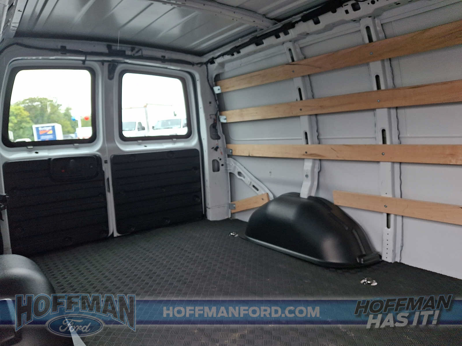 Used 2025 GMC Savana 2500 w/ Driver Convenience Package RWD image 11