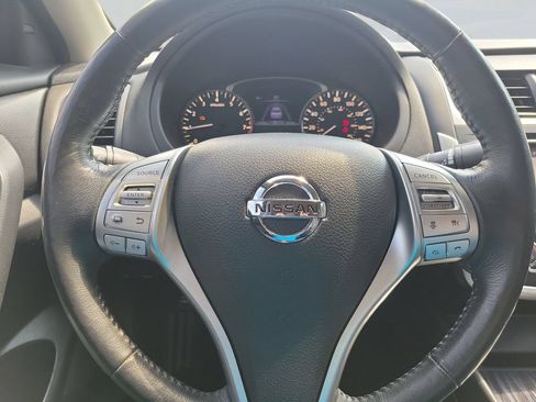 Used 2016 Nissan Altima 2.5 SL w/ 2.5 Technology w/LED Package FWD image 11