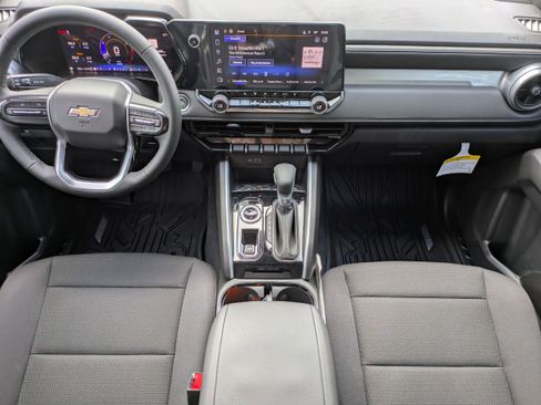 New 2024 Chevrolet Colorado LT w/ LT Convenience Package II image 8