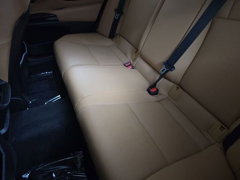 Used 2023 Lexus ES 250 w/ Premium Package AWD/4WD image 16
