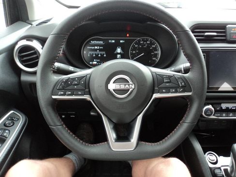 Used 2025 Nissan Versa SR w/ Trunk Package FWD image 10