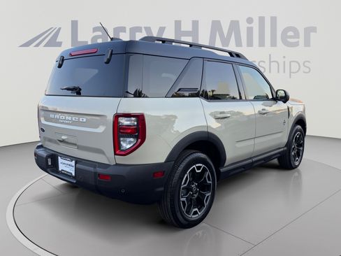 Used 2025 Ford Bronco Sport Outer Banks w/ Outer Banks Tech Package+ AWD/4WD image 5