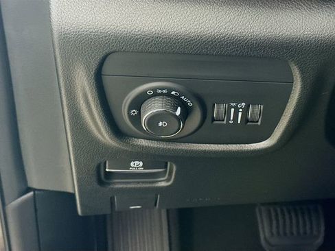 New 2025 Jeep Grand Cherokee Limited image 10