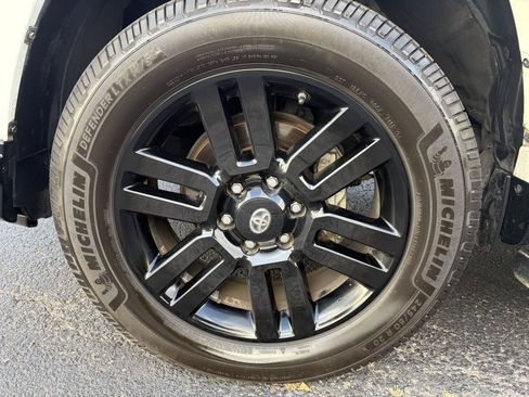 Used 2019 Toyota 4Runner Limited RWD image 8