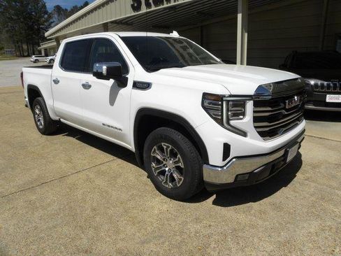 Used 2025 GMC Sierra 1500 SLT RWD image 5