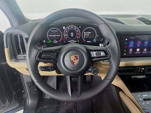 New 2026 Porsche Cayenne image 12