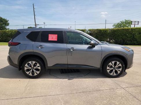 Certified 2023 Nissan Rogue SV FWD image 4