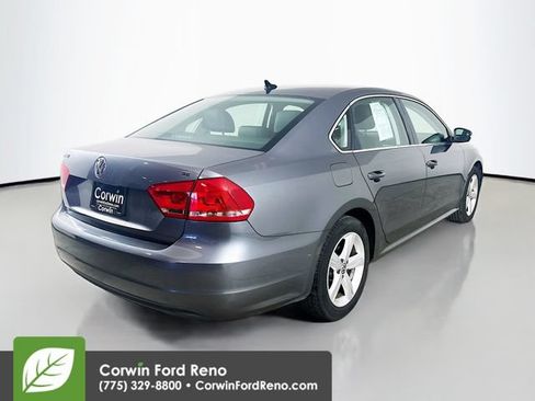 Used 2013 Volkswagen Passat 2.5 SE FWD image 7