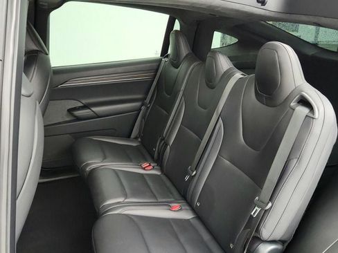 Used 2024 Tesla Model X image 24