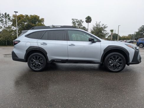 Used 2023 Subaru Outback Onyx Edition image 4