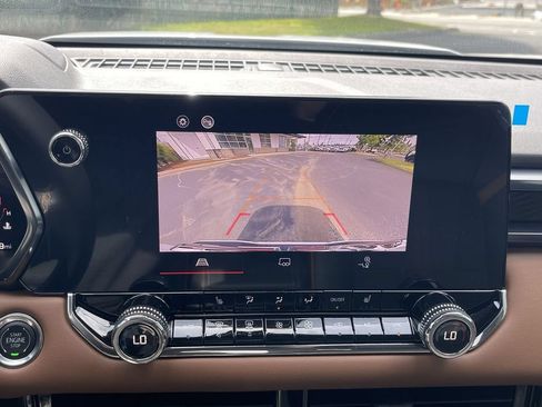 New 2025 GMC Canyon AT4 w/ Nightfall Edition AWD/4WD image 15