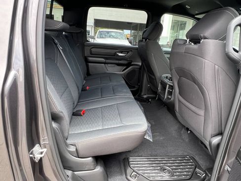 New 2026 RAM 1500 Express AWD/4WD image 18