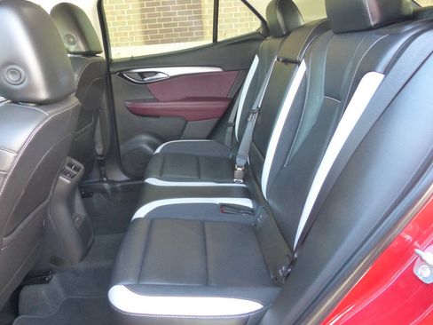 Used 2025 Buick Envision Sport Touring AWD/4WD image 36