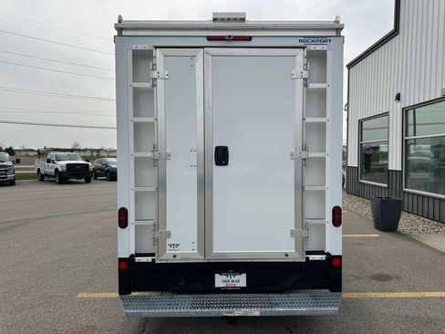 Used 2026 Ford E-350 and Econoline 350 Super Duty w/ Interior Upgrade Package RWD image 9