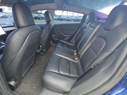 Used 2023 Tesla Model 3 Standard Range RWD image 17