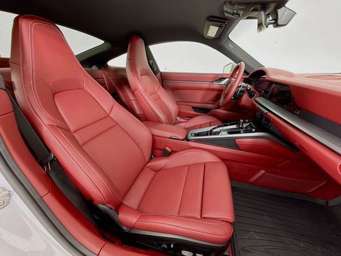 Certified 2025 Porsche 911 Carrera RWD image 27