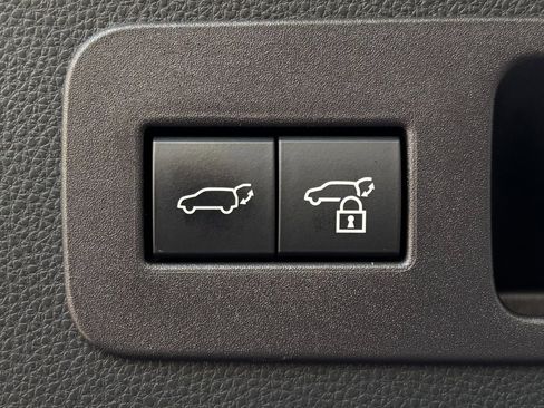 Used 2022 Lexus LX 600 4WD w/ Accessory Package (Z1) image 31